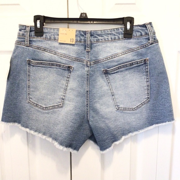 Project Indigo Juniors Light Wash Mid-Rise 90’s Style Baggy Denim Shorts - Picture 2 of 10